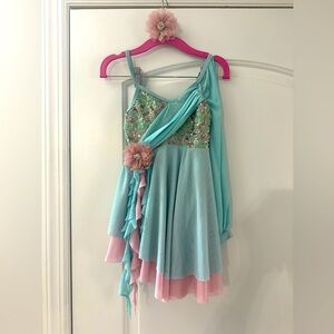 Layla’s brand dance costume